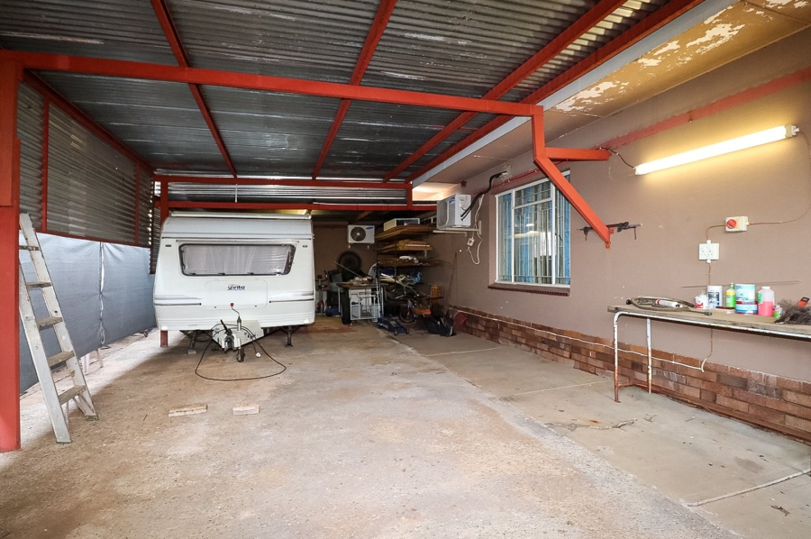 4 Bedroom Property for Sale in Declercqville North West